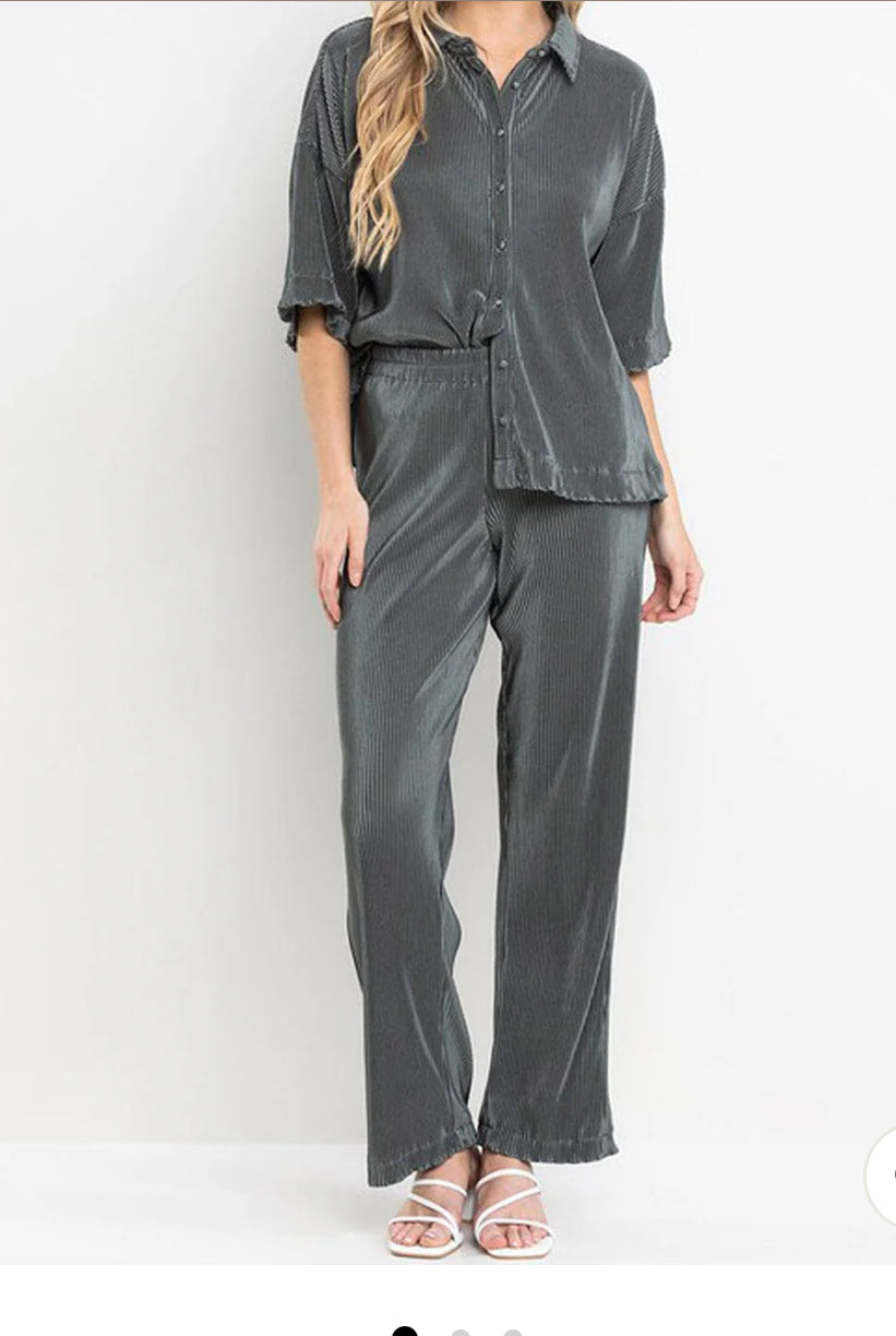 Woman’s short sleeve and pant set