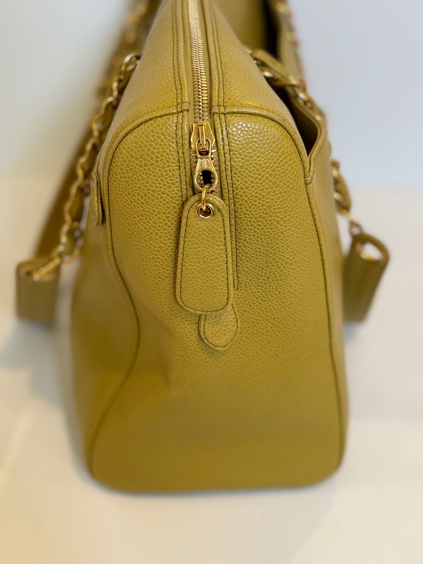 CHANEL Vintage Pre-Owned
1998 CC-stitch tote bag