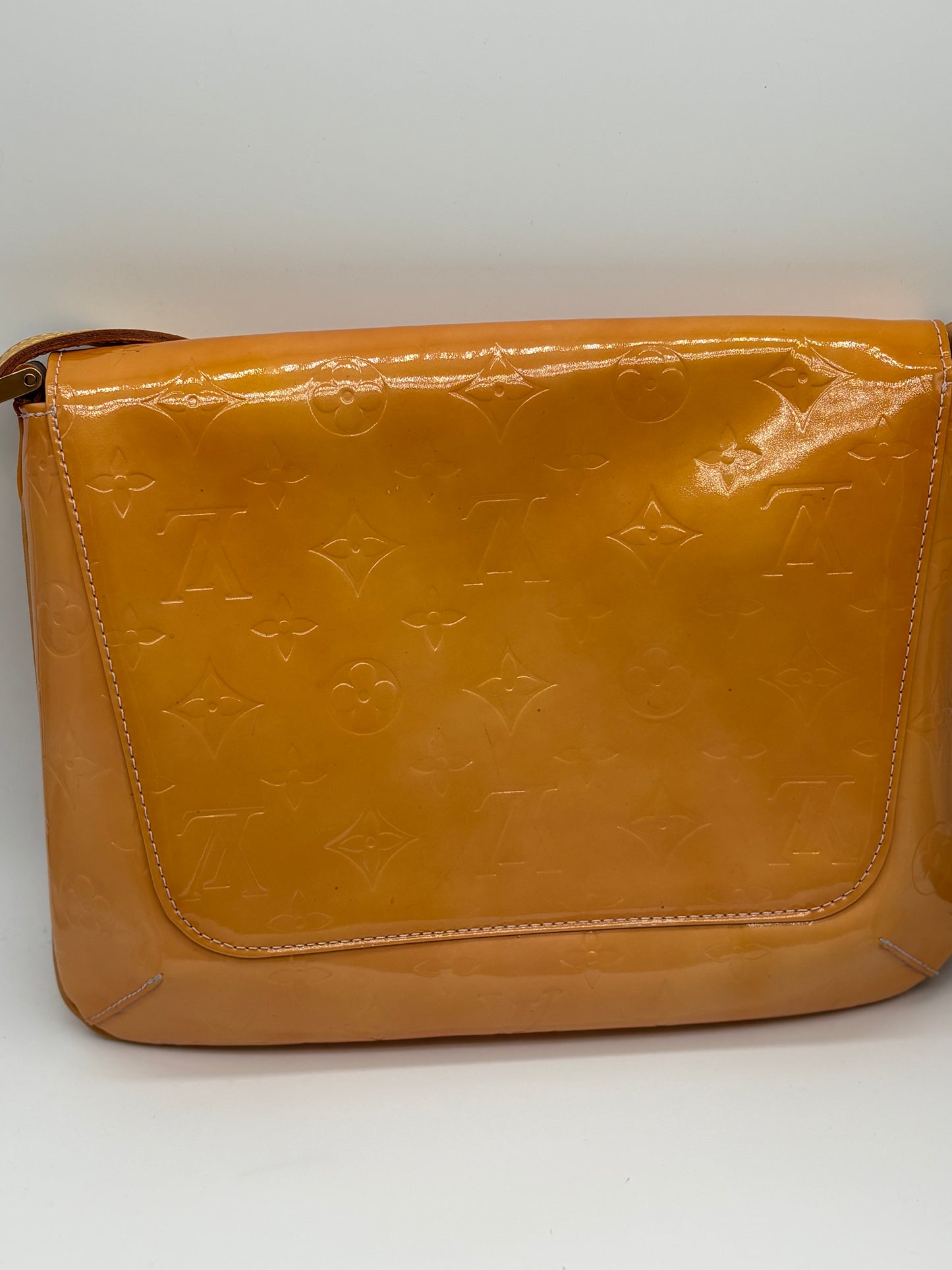 LOUIS VUITTON Monogram Vernis Thompson Street Bag Lime Yellow