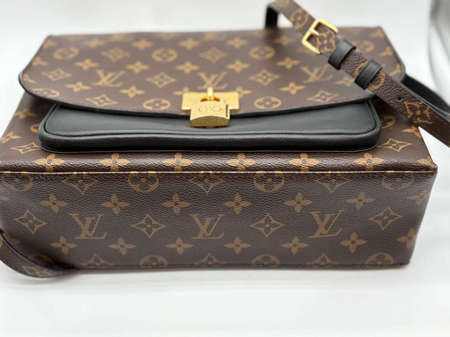 Louis Vuitton Monogram Marignan