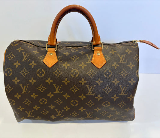 Louis Vuitton Monogram Speedy 35