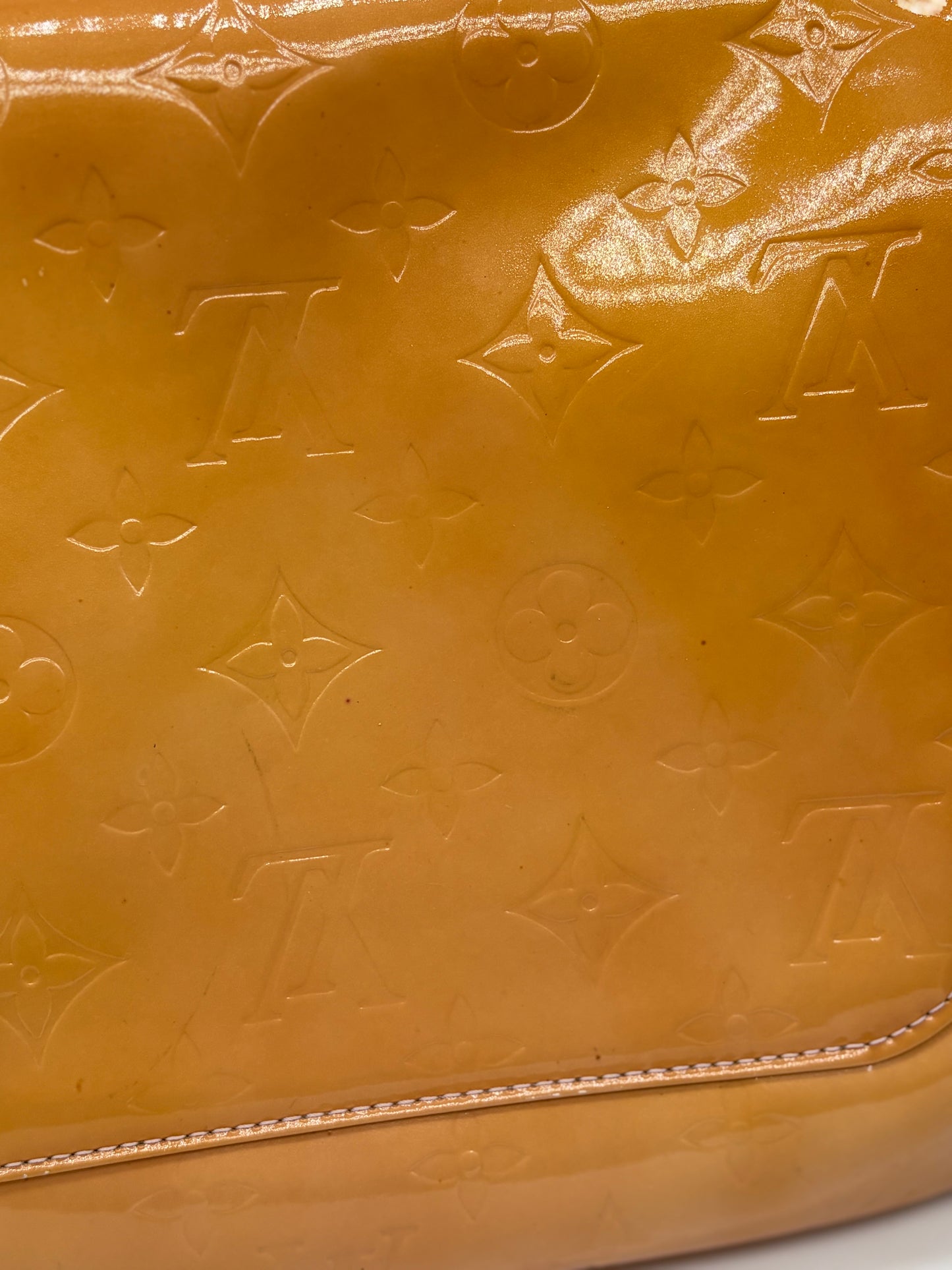 LOUIS VUITTON Monogram Vernis Thompson Street Bag Lime Yellow
